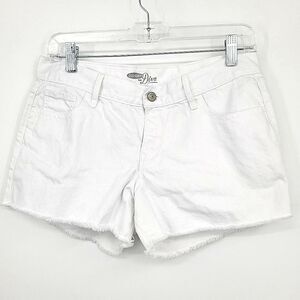 Old Navy Diva Denim Shorts Size 6 Tall Bright White Frayed Hem‎ 100% Cotton W30